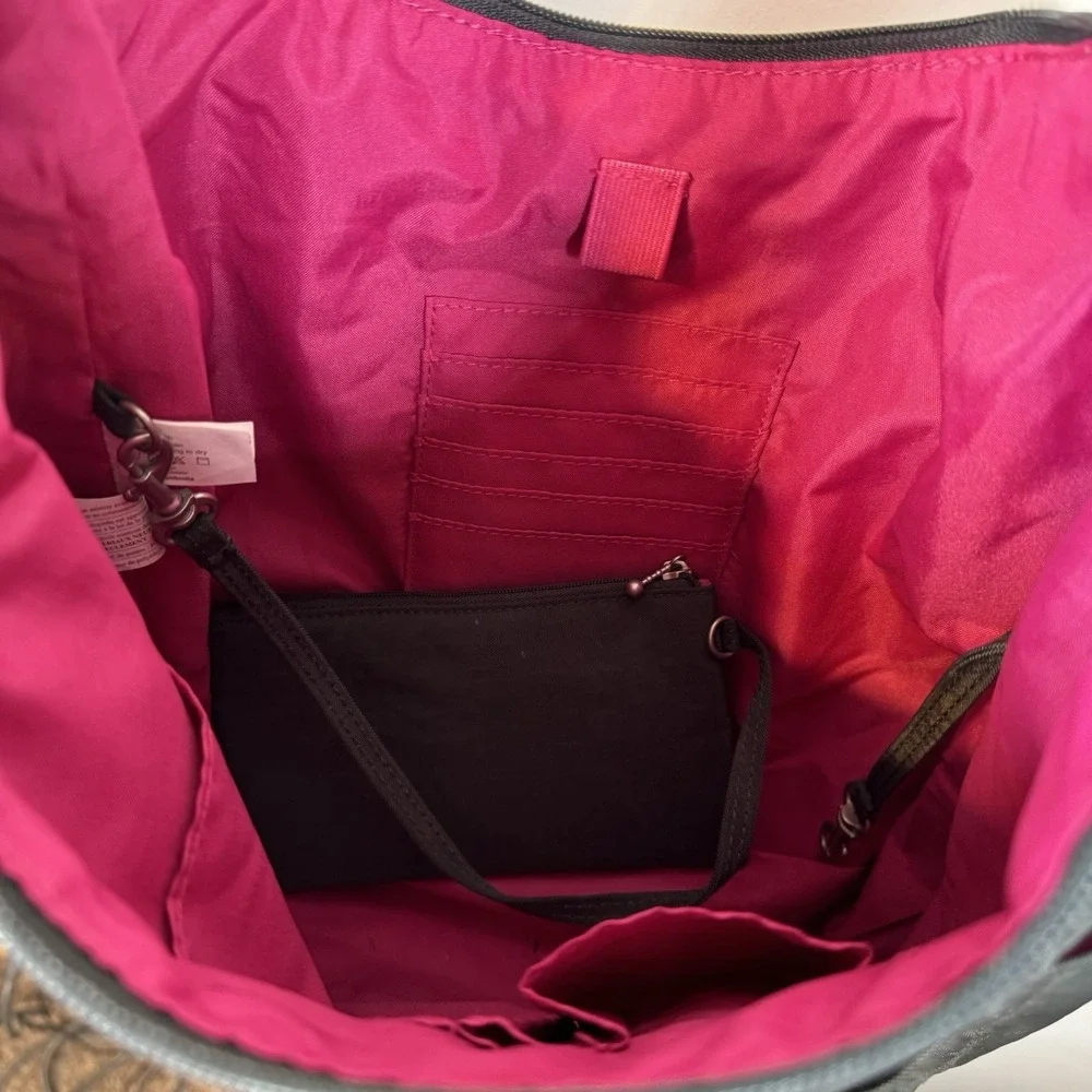 Baggallini hobo crossbody